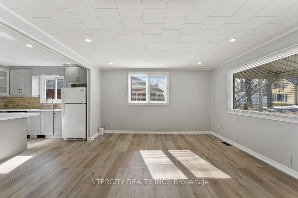 339 William Street #Upper
