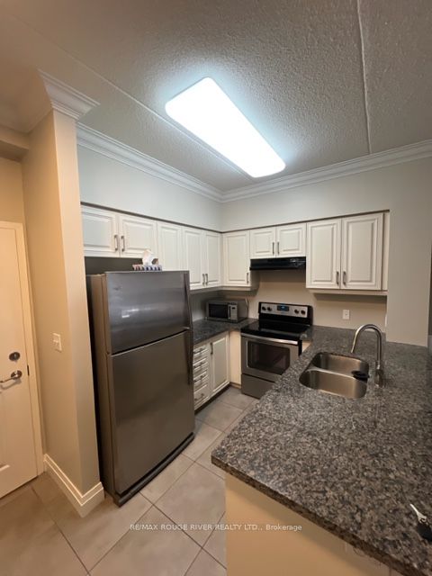 1440 Gordon St, #210