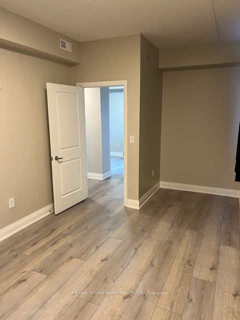 1440 Gordon St, #210