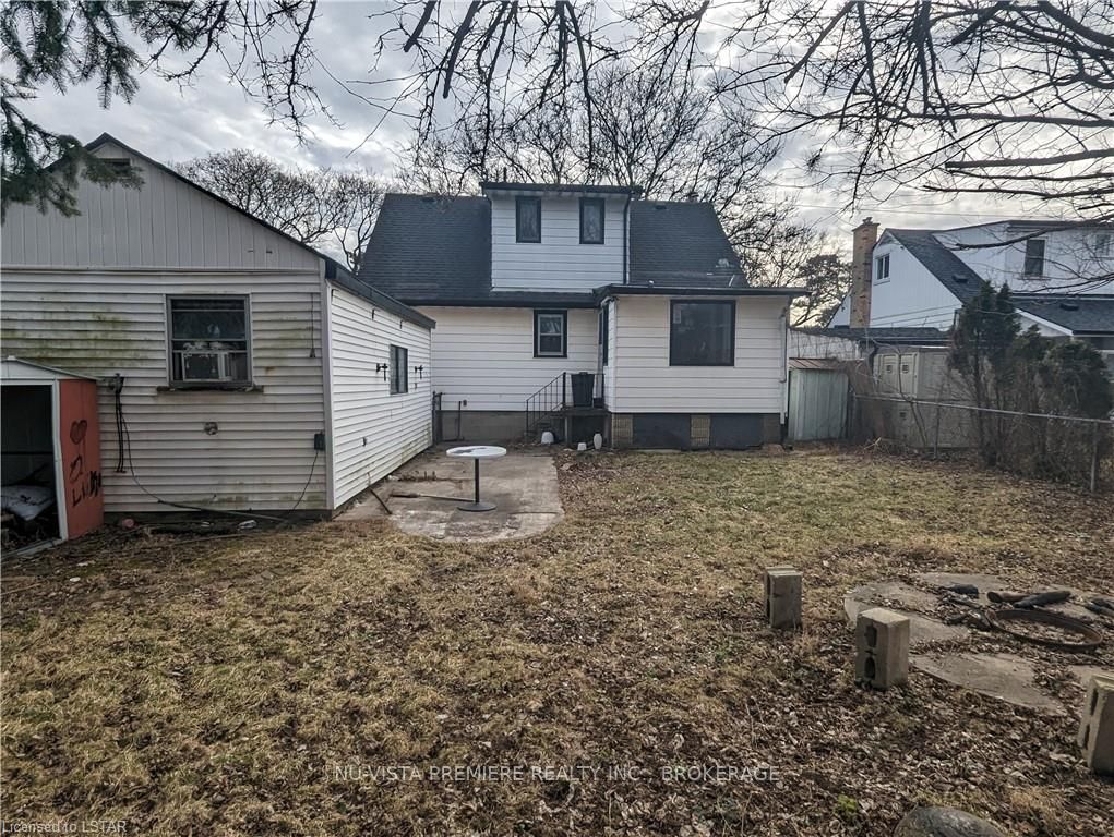 60 EASTMAN Avenue