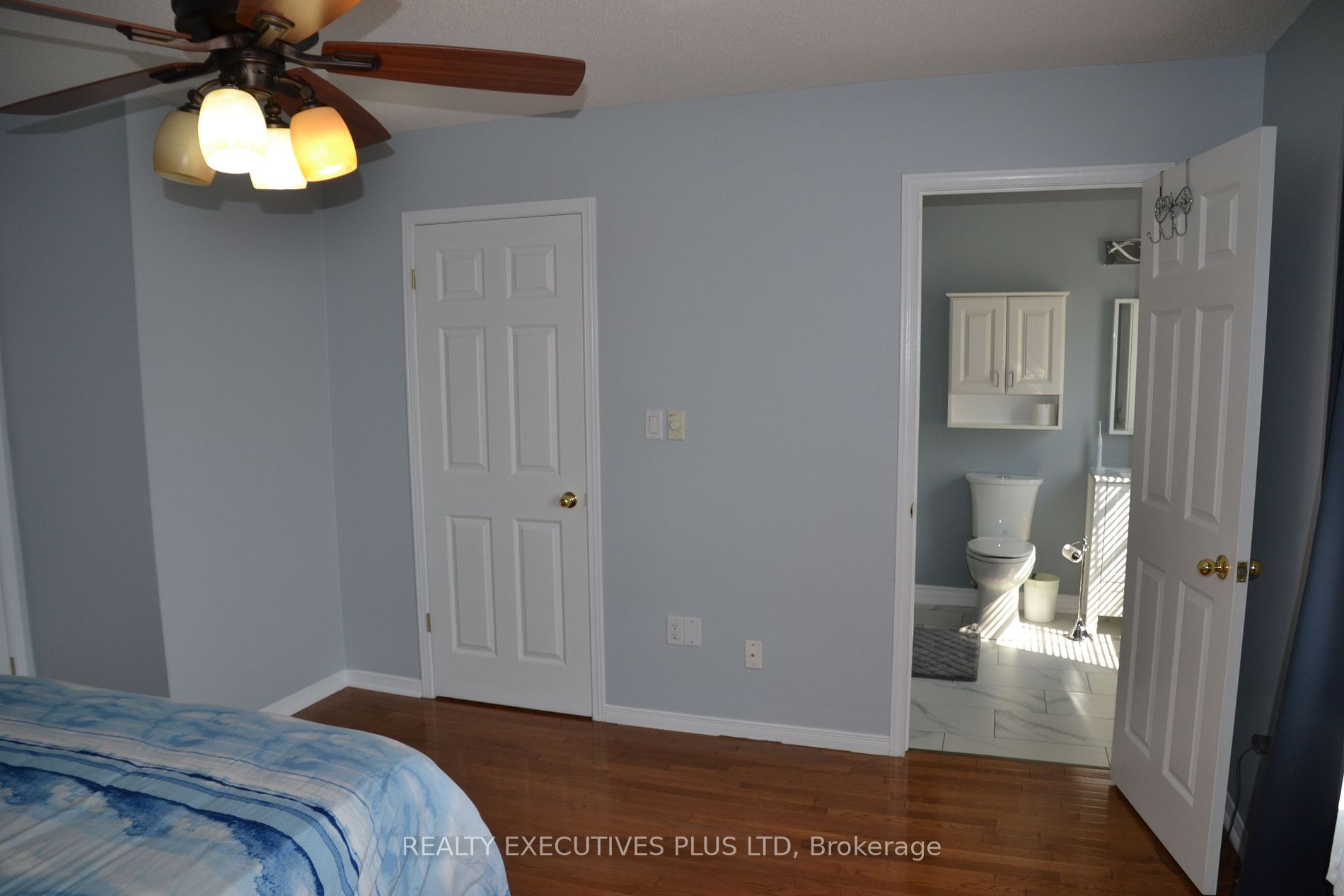 119 Frances Ave W