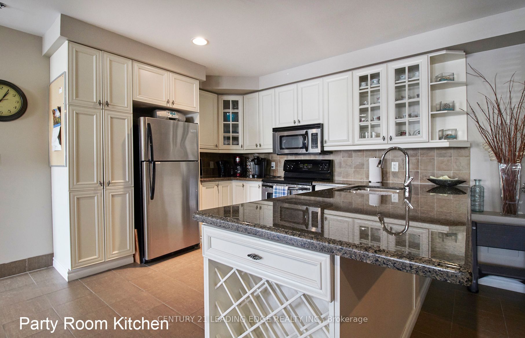 148 Third St, #207
