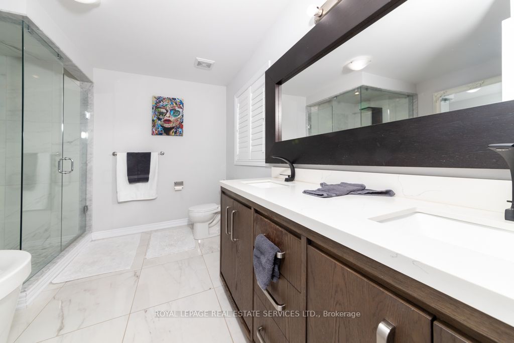 17 Narbonne Crescent