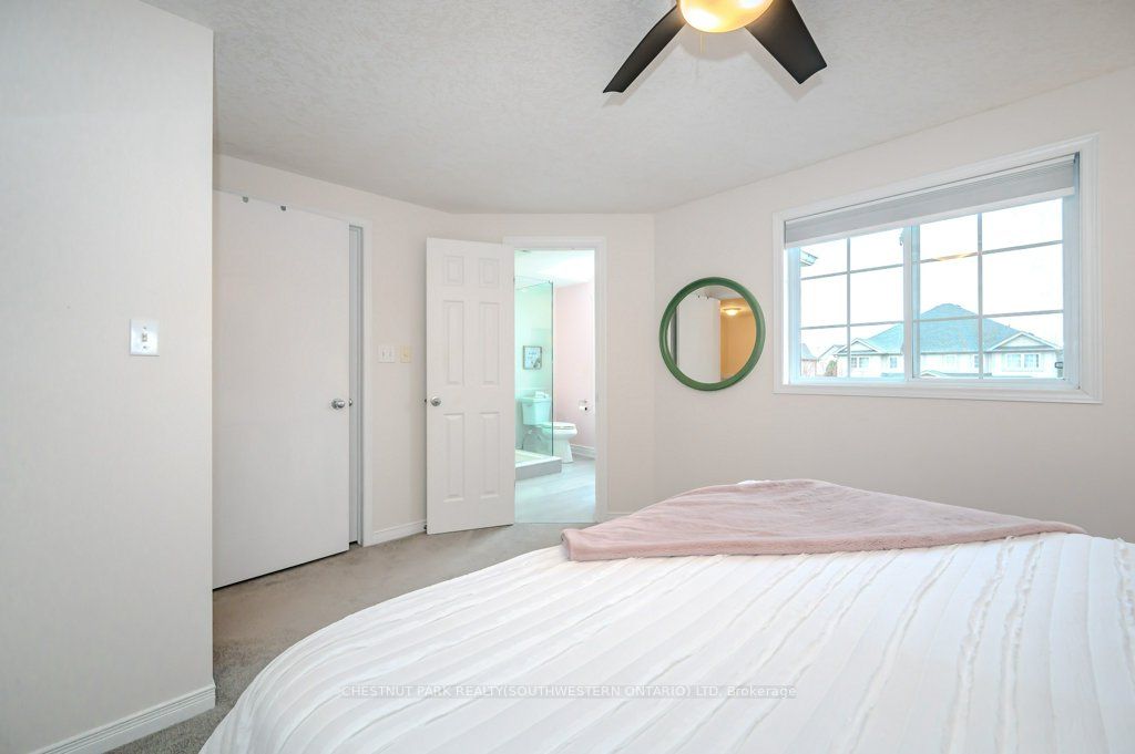 30 Simmonds Dr