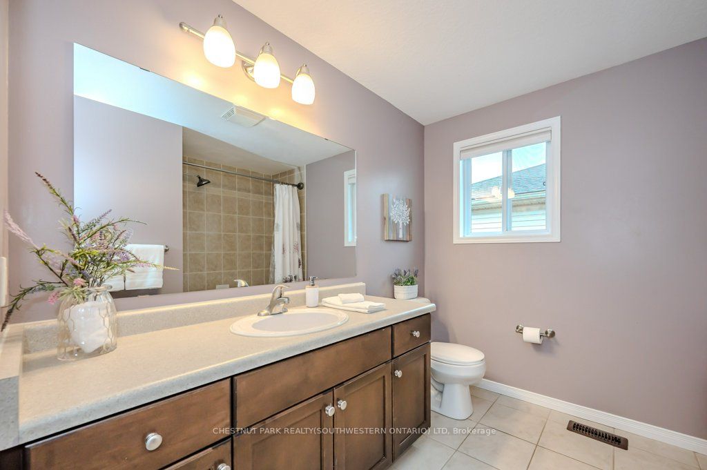 30 Simmonds Dr