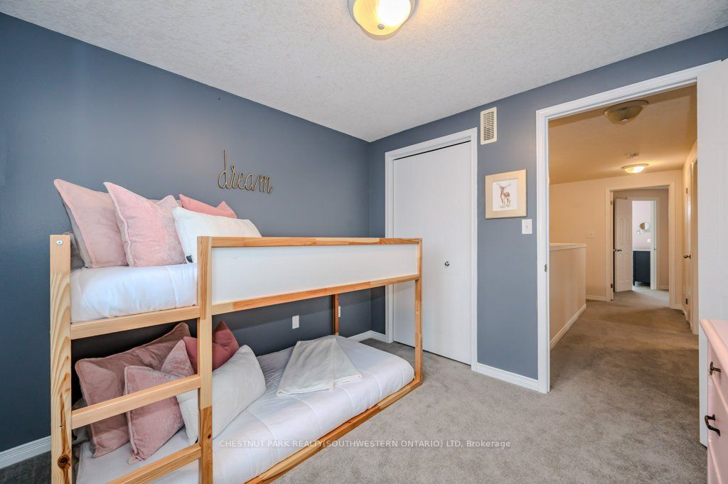 30 Simmonds Dr