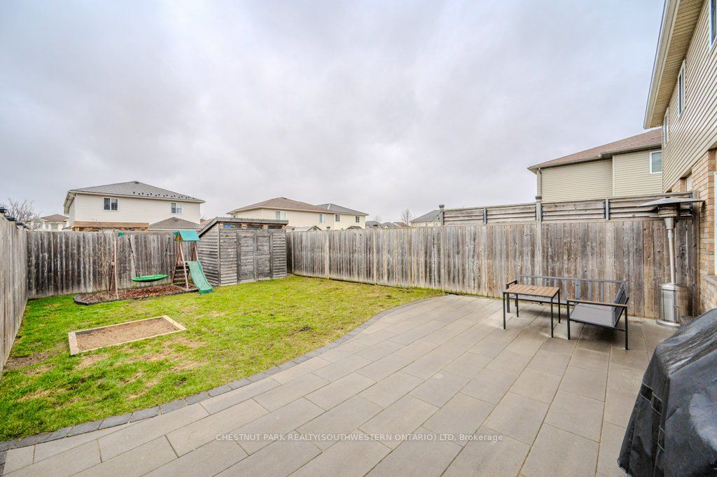 30 Simmonds Dr