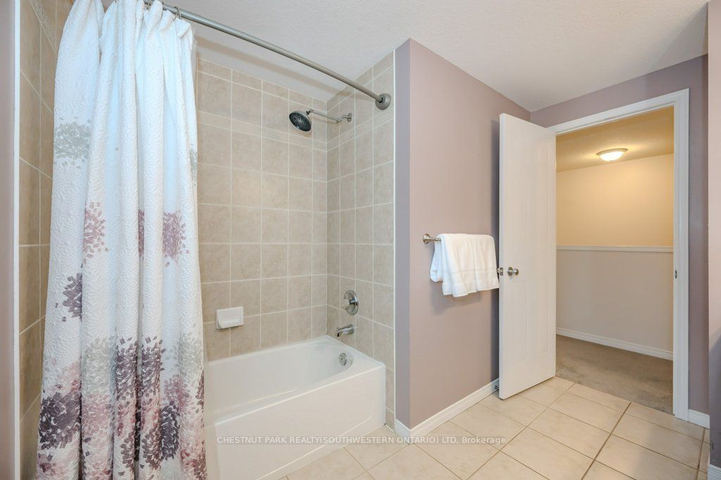 30 Simmonds Dr