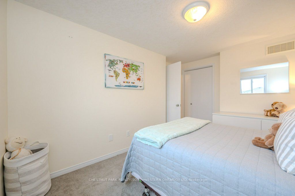 30 Simmonds Dr