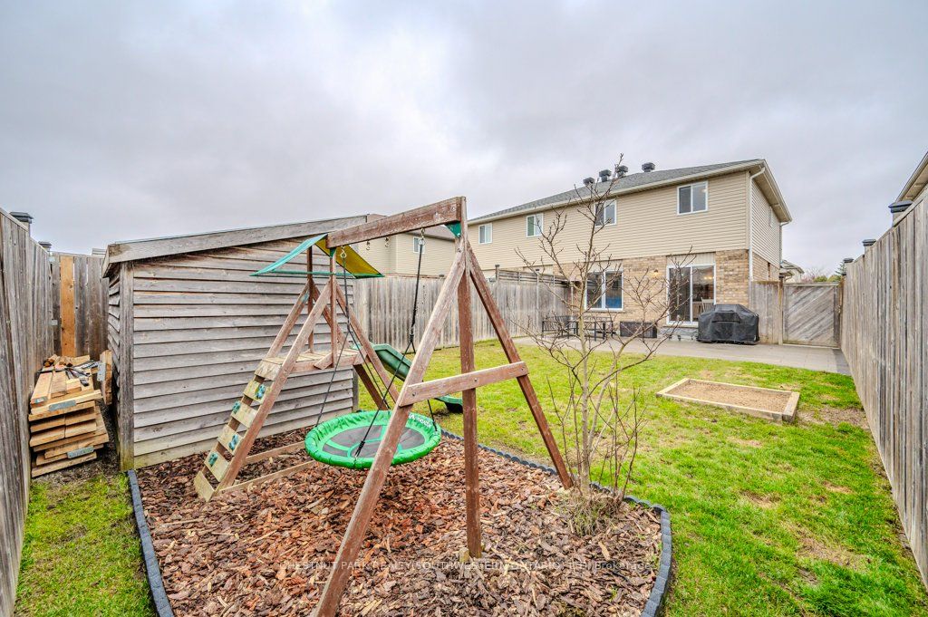 30 Simmonds Dr