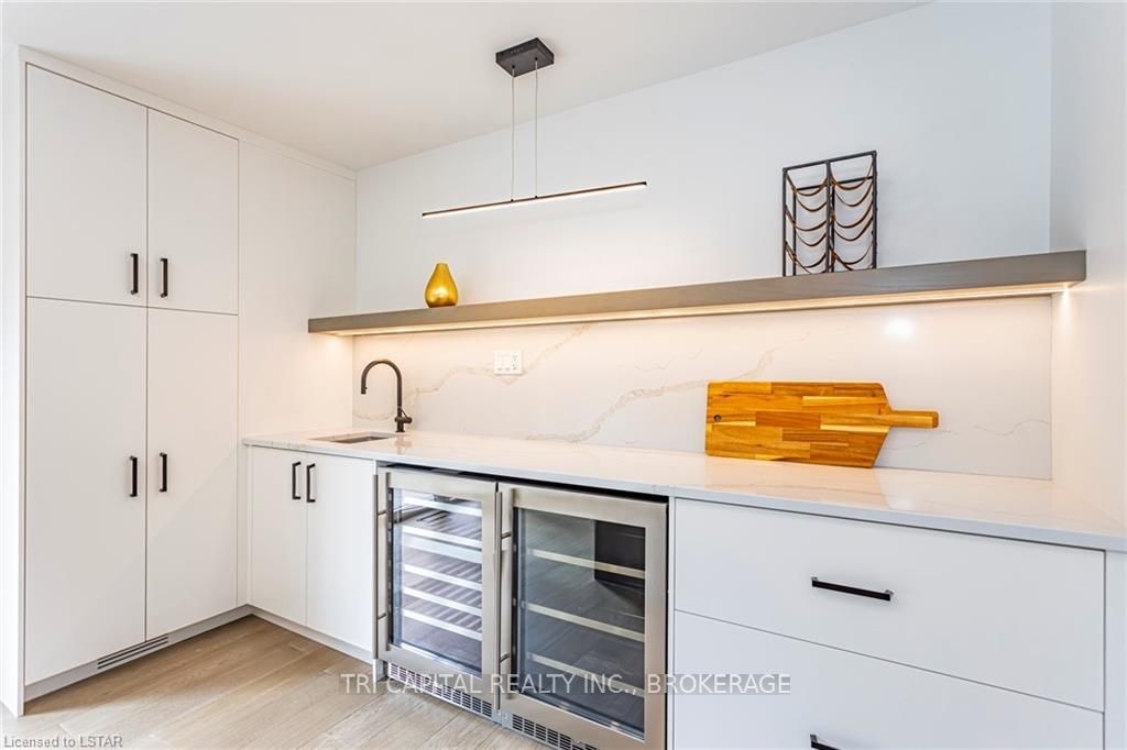 145 BASE LINE Road E #33
