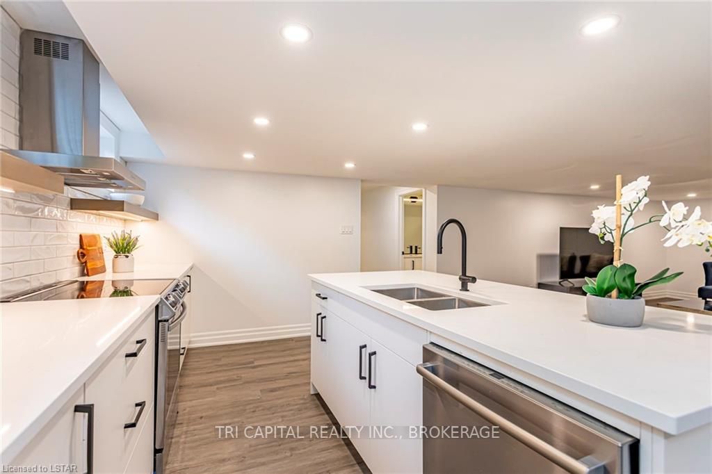 145 BASE LINE Road E #33