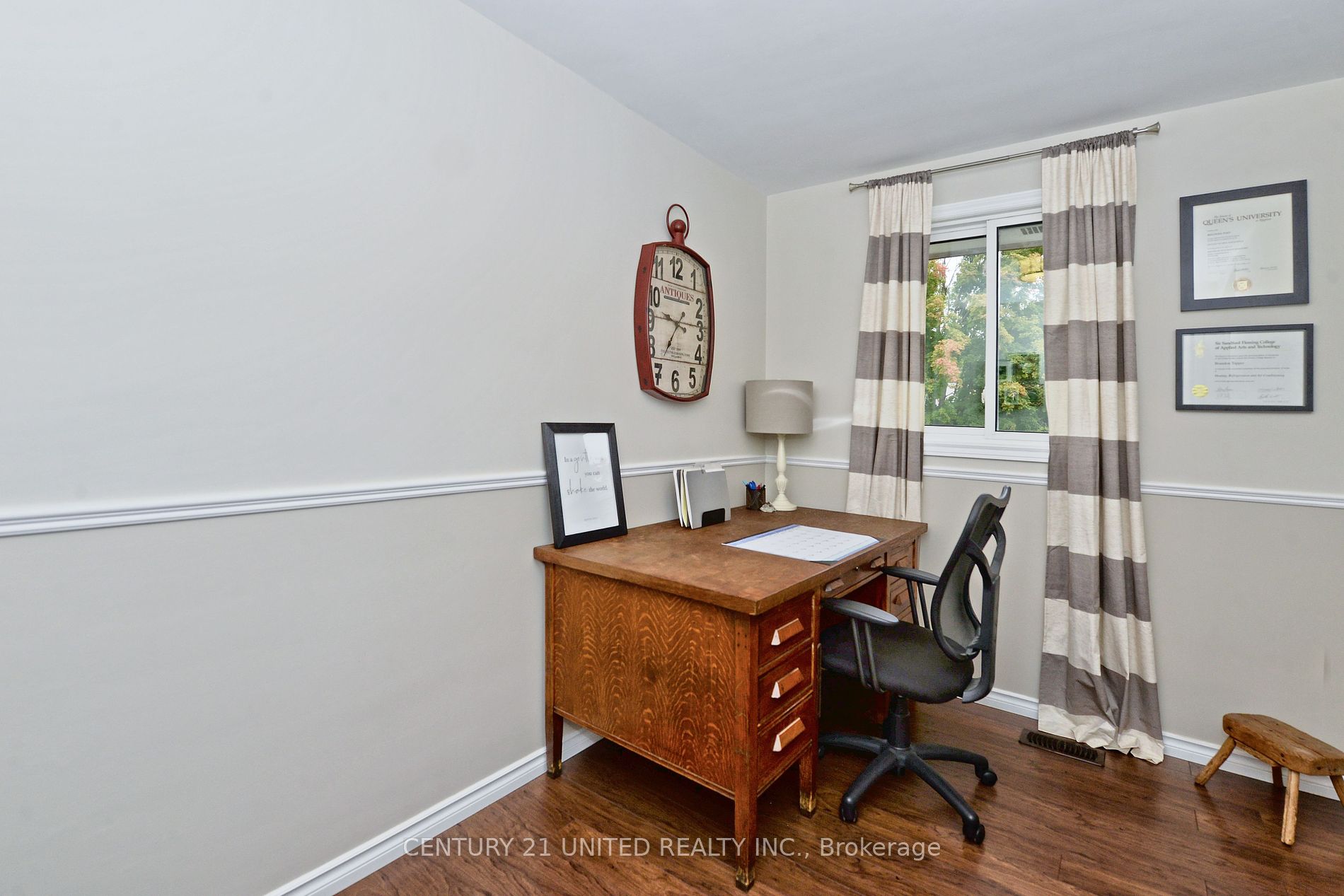 1533 Redwood Drive