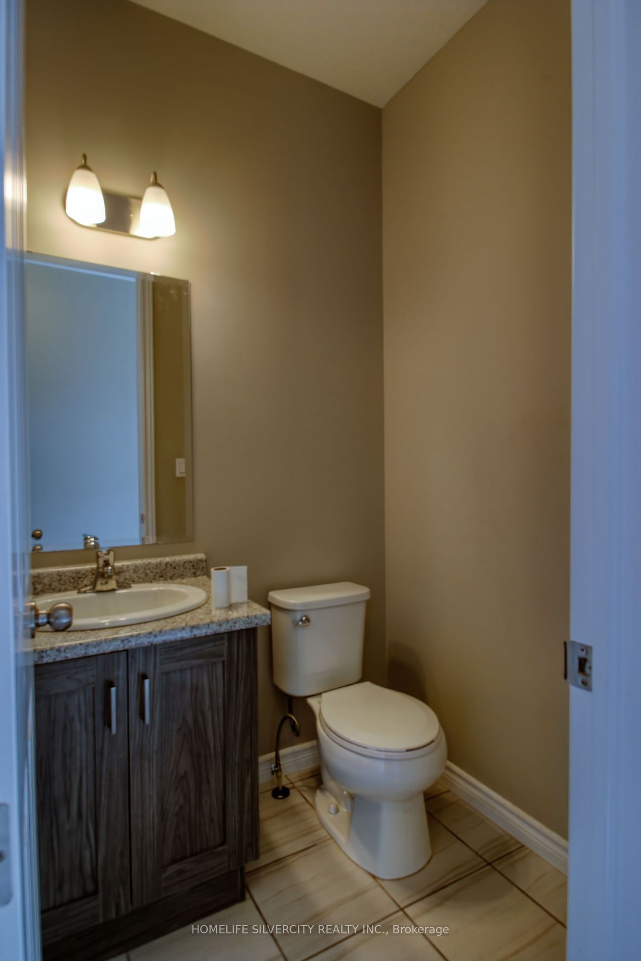 3254 Turner Cres