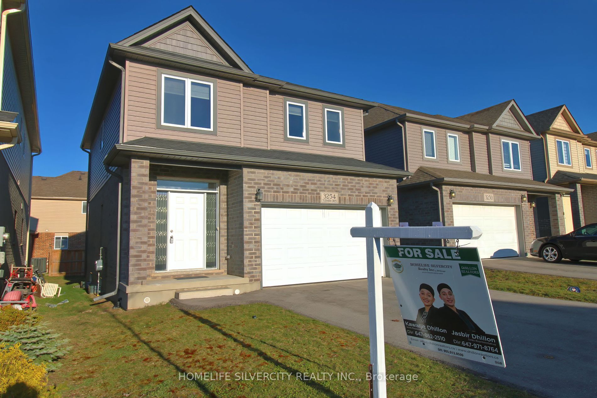 3254 Turner Cres