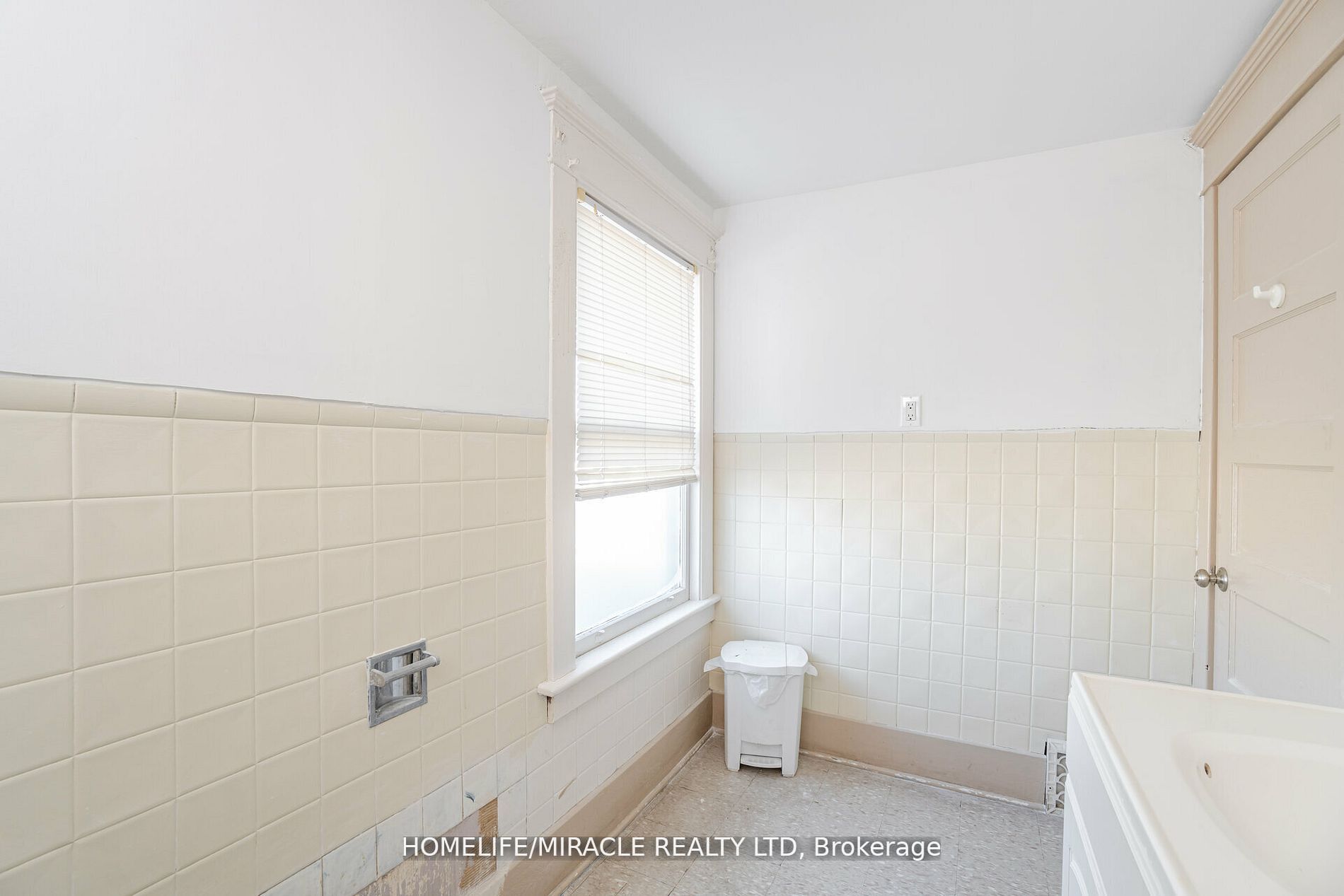 4107 Portage Road