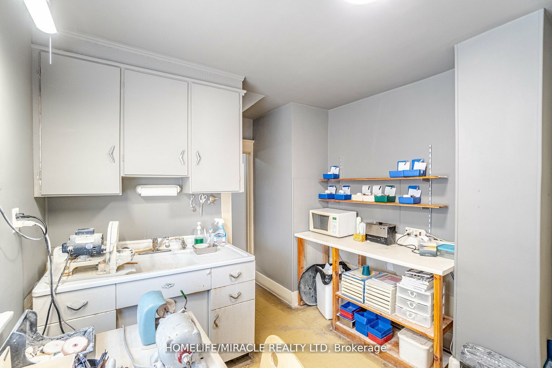 4107 Portage Road