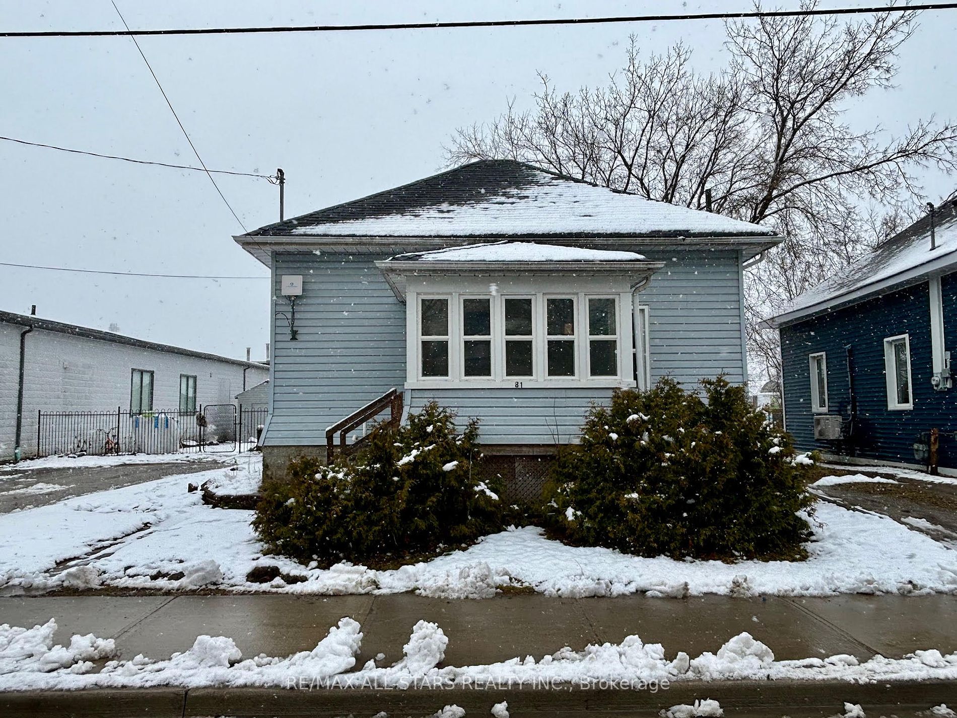 81 Durham Street W
