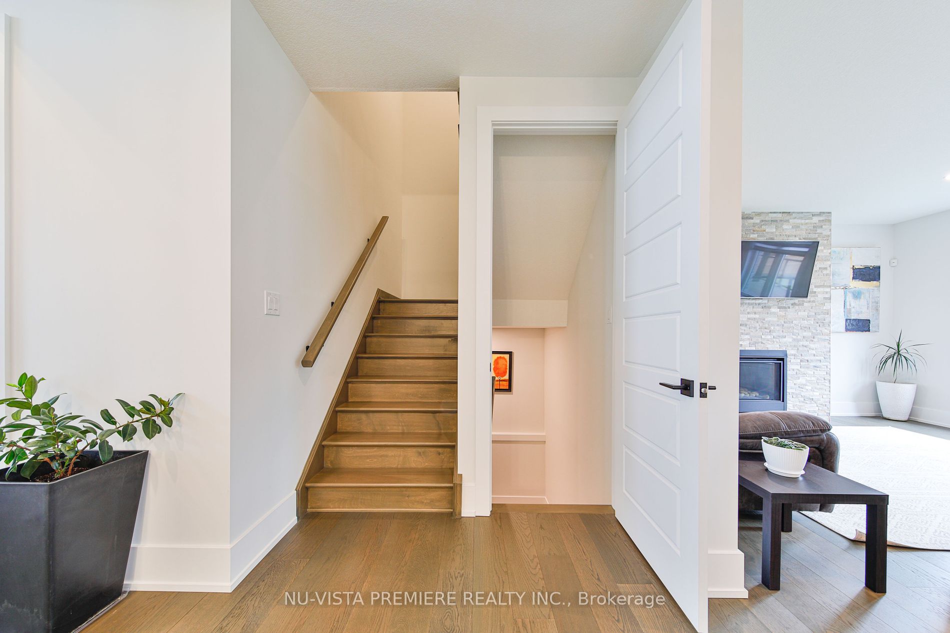 1867 Fountain Grass Drive