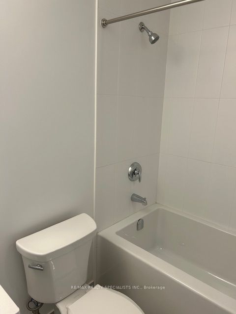 550 North Service Rd, #1003