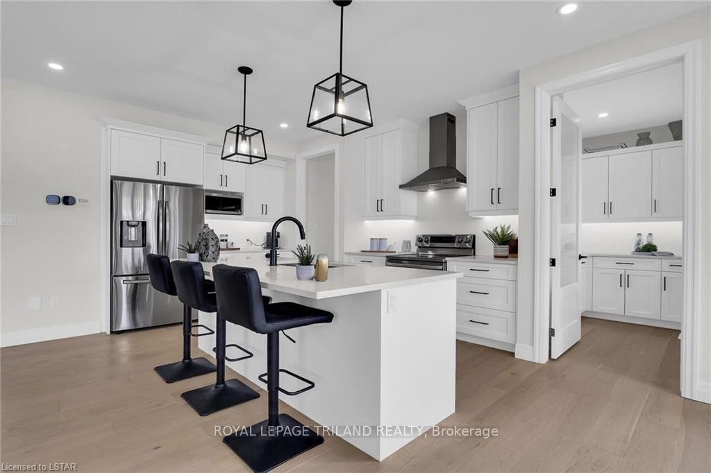 187 FOXBOROUGH Place