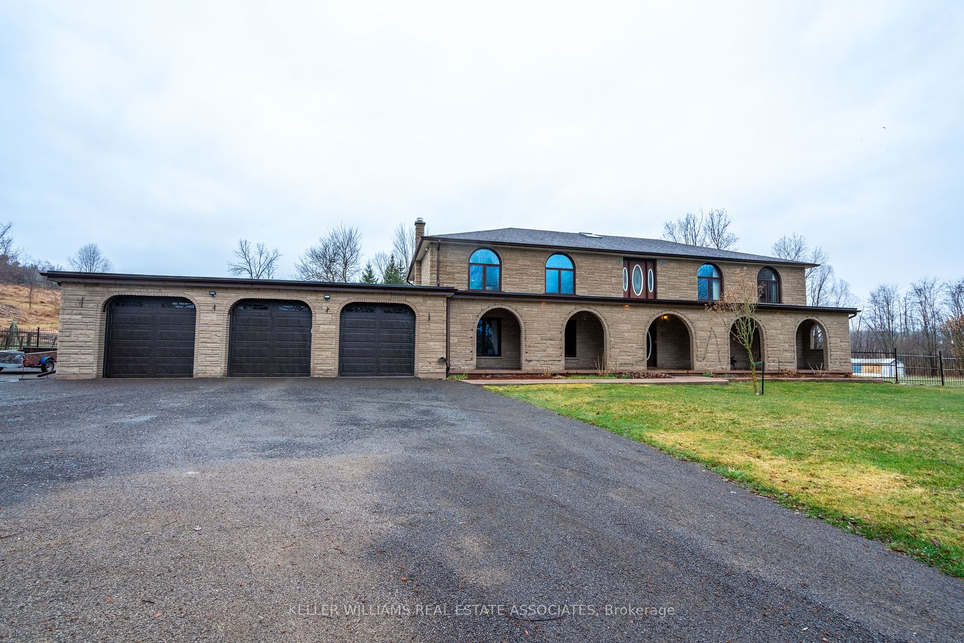 805 Centre Road