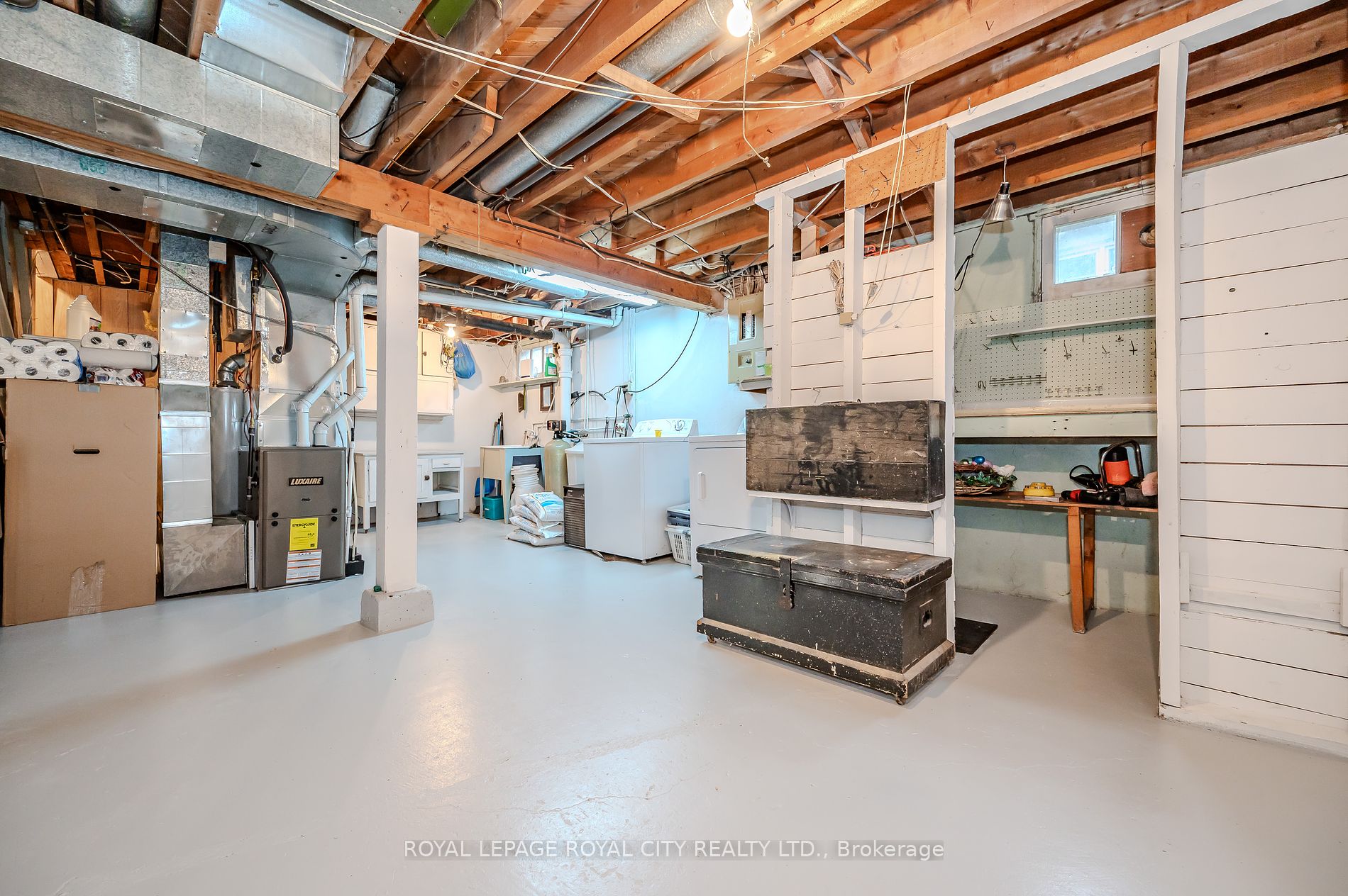 27 Vancouver Dr