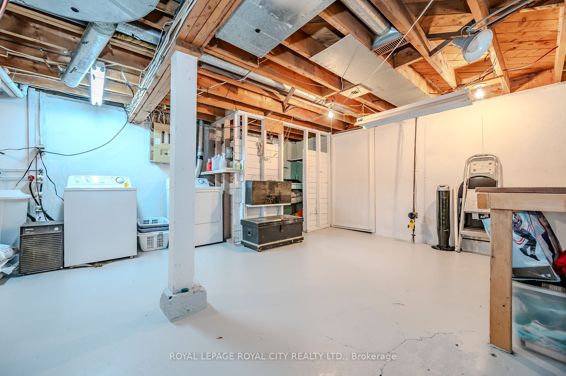 27 Vancouver Dr