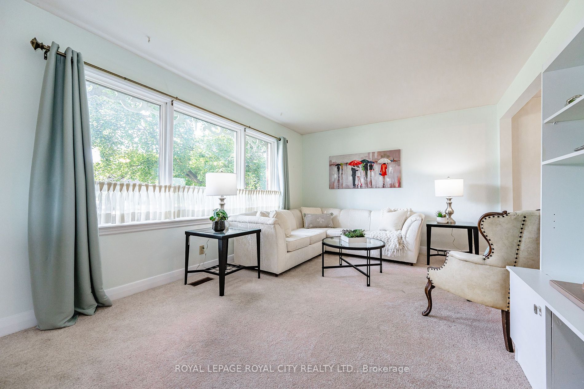 27 Vancouver Dr