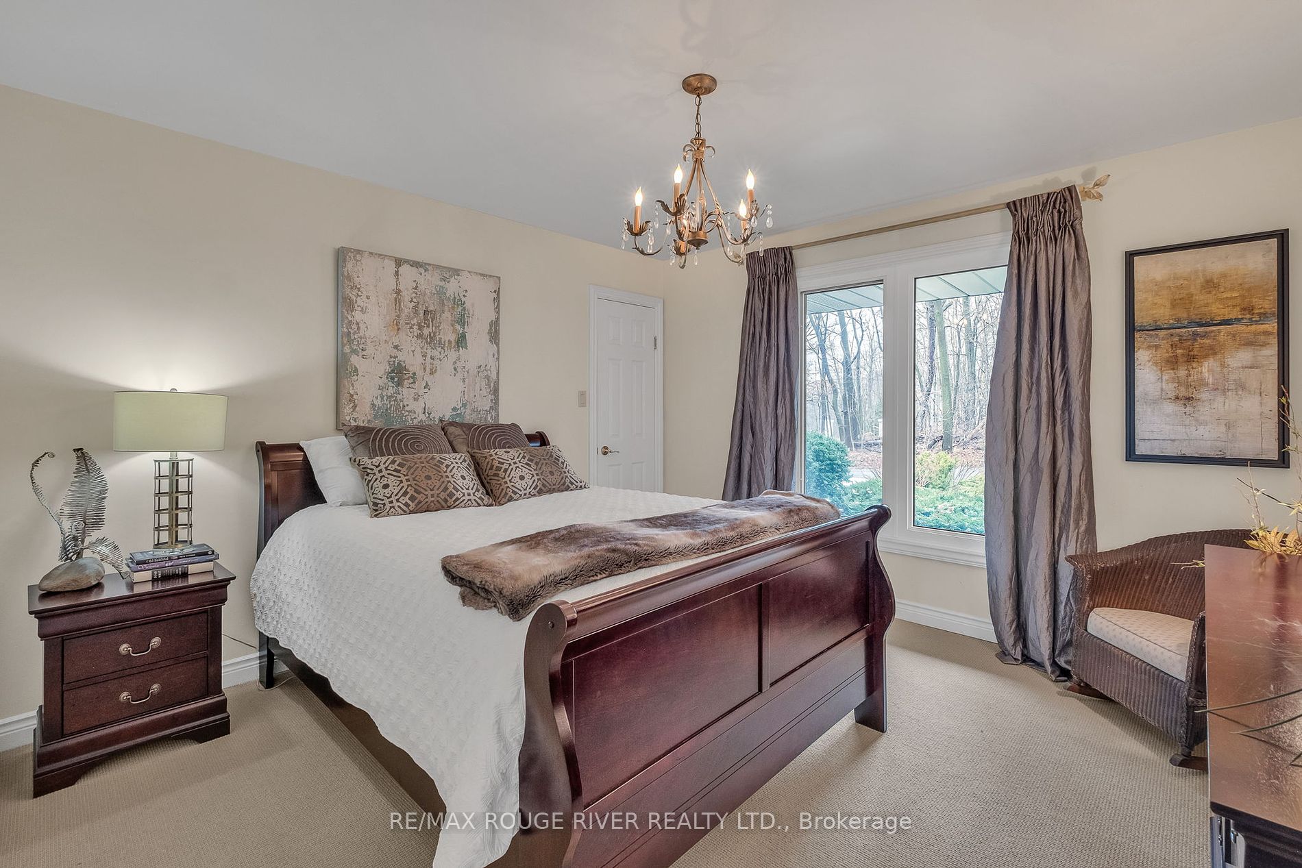 7 Sunrise Court