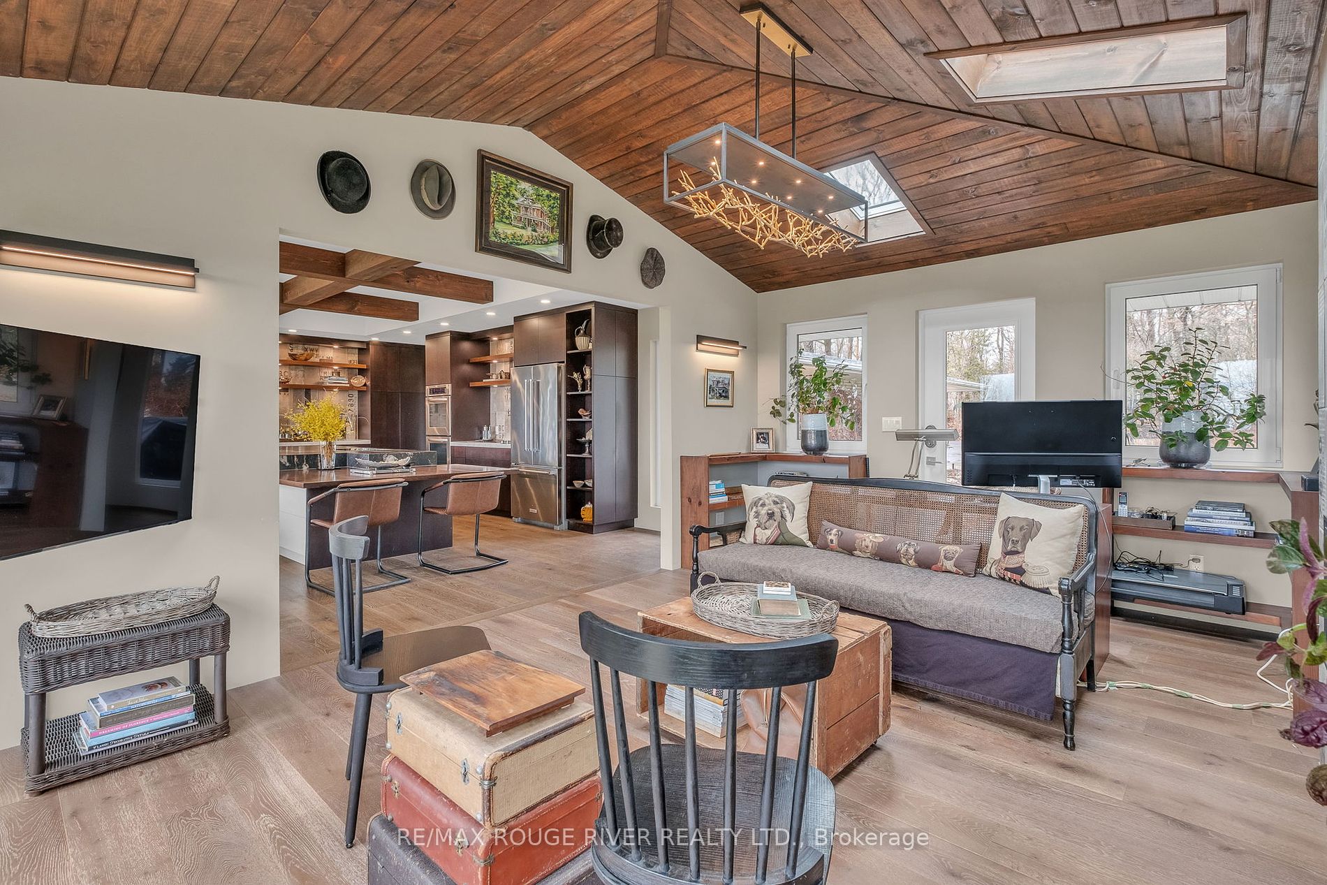 7 Sunrise Court