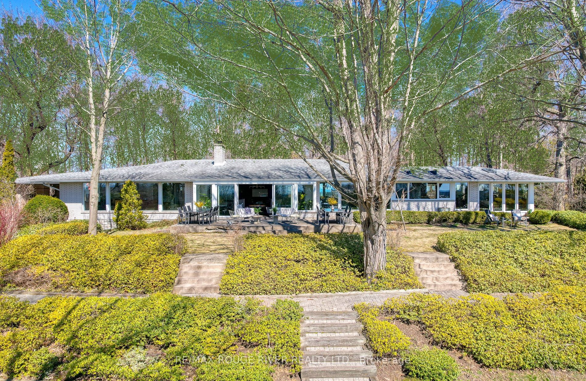7 Sunrise Court