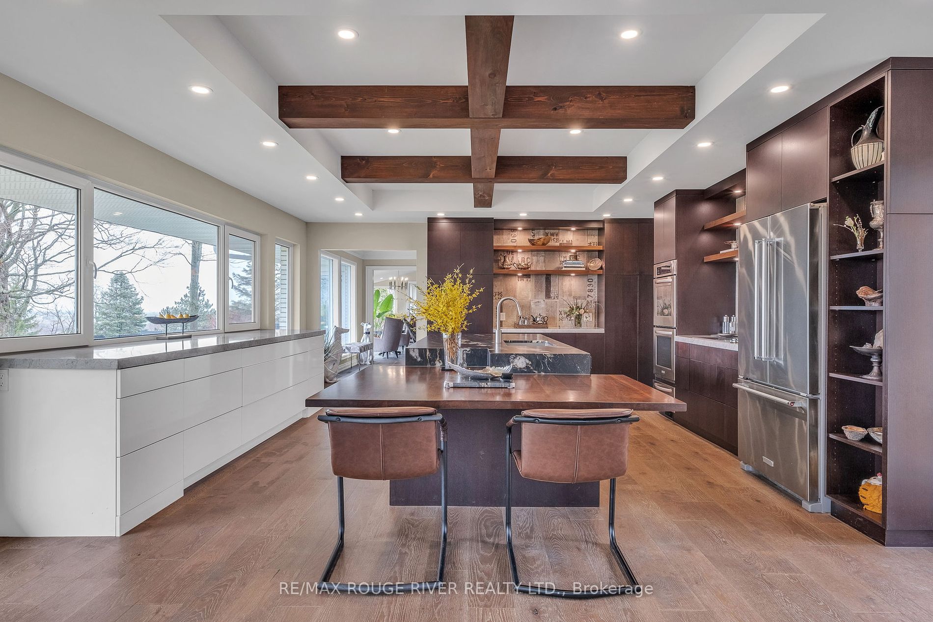 7 Sunrise Court