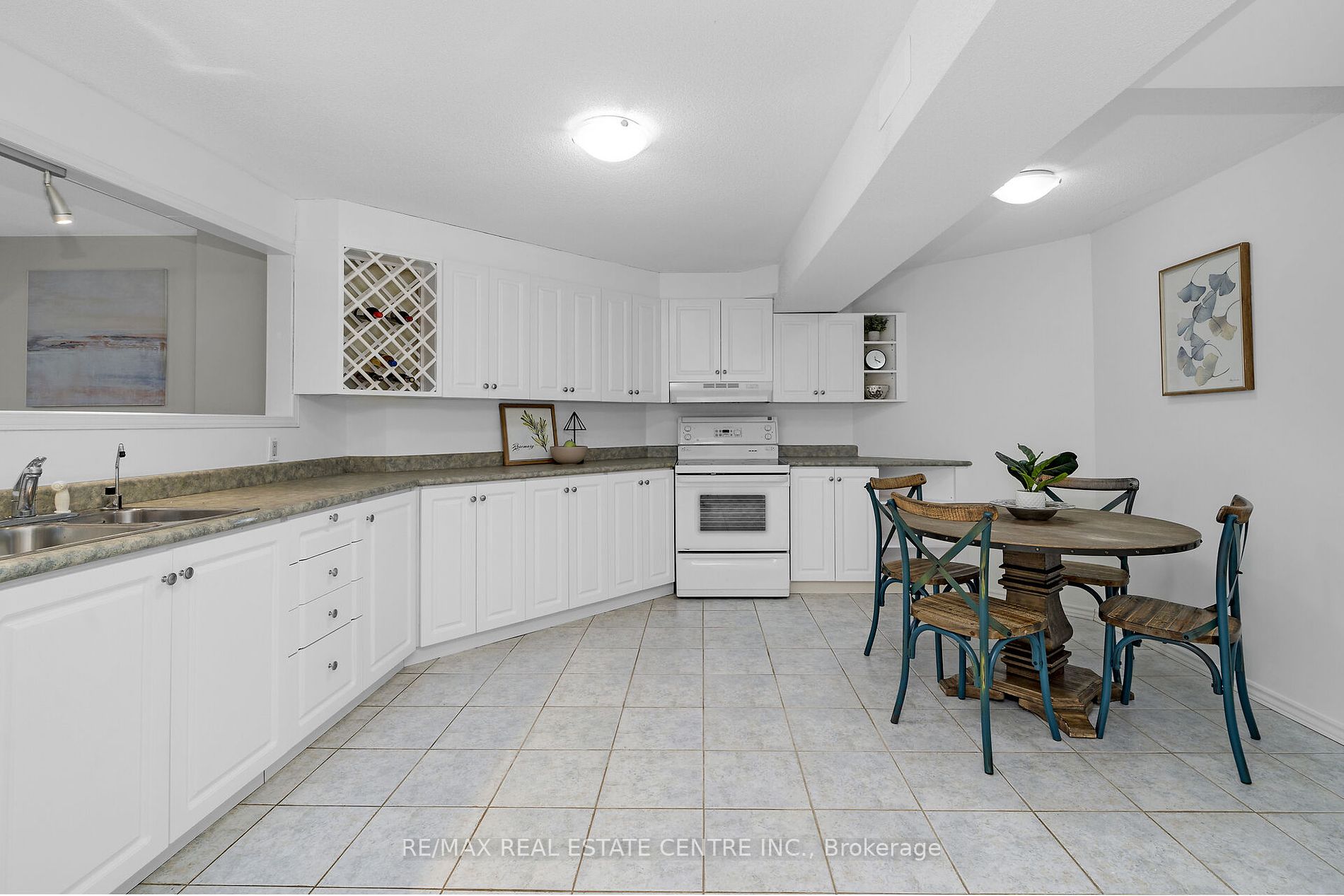 9343 Wellington 22 Road