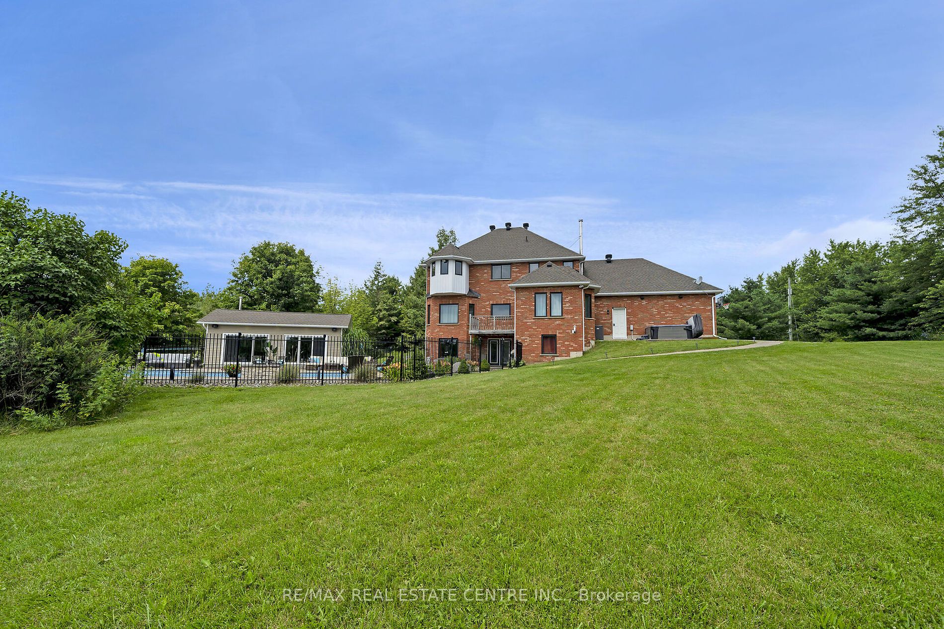 9343 Wellington 22 Road
