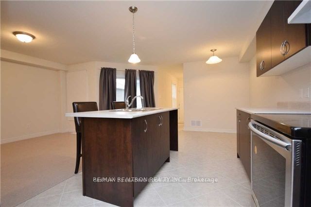 114 Rothwell Gdns