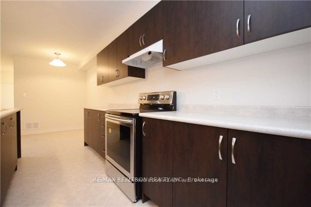 114 Rothwell Gdns