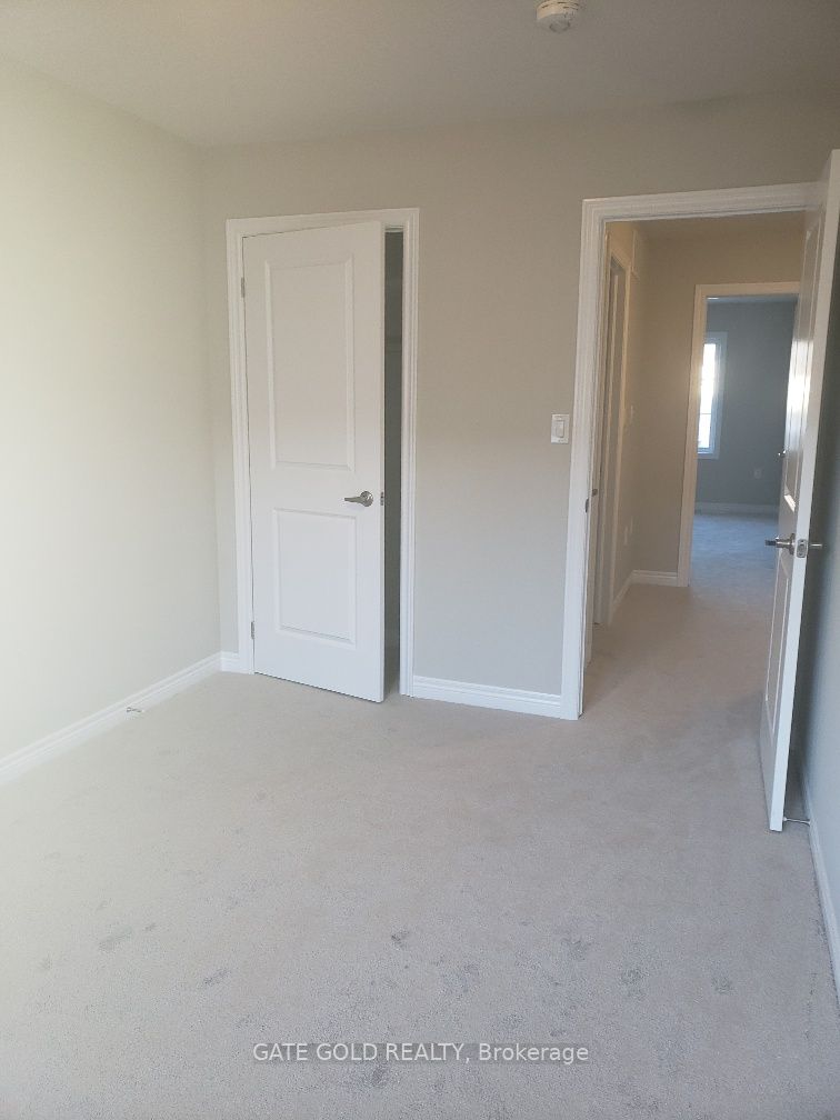 30 Mia Dr, #10