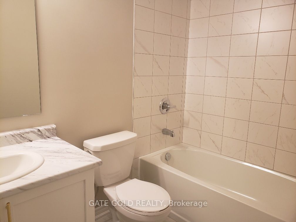 30 Mia Dr, #10