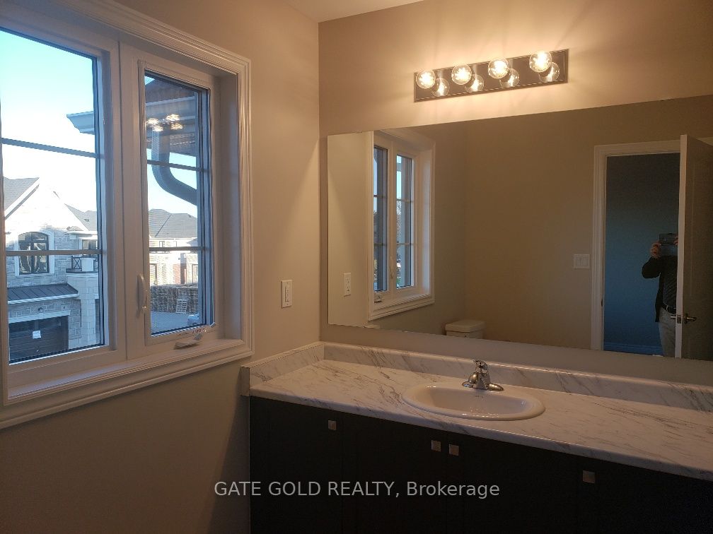 30 Mia Dr, #10