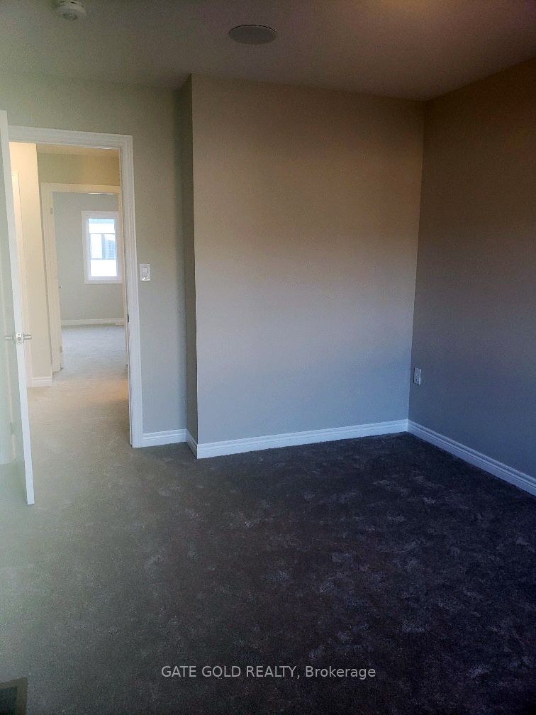 30 Mia Dr, #10
