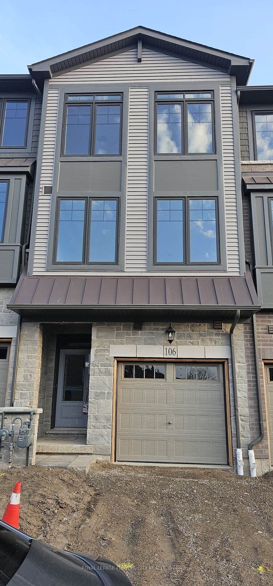 10 Birmingham Dr, #106