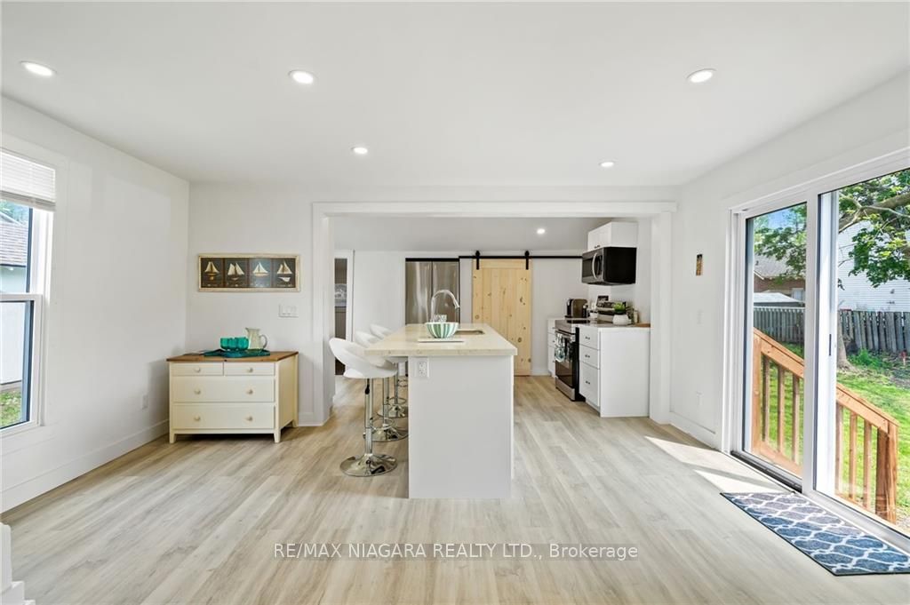 377 Cambridge Road W