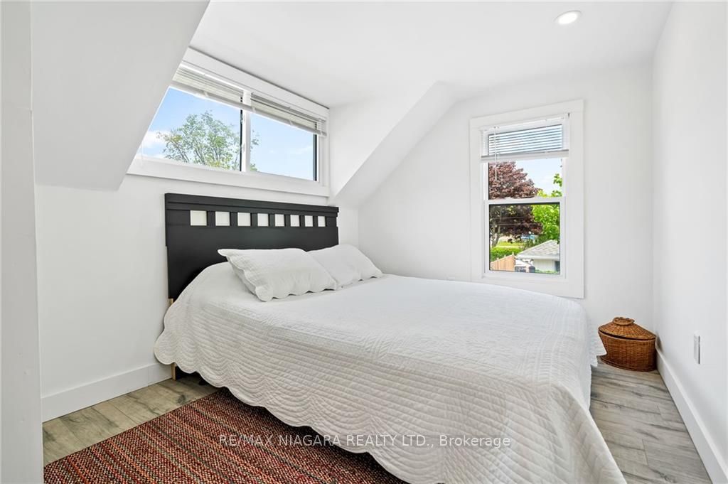 377 Cambridge Road W