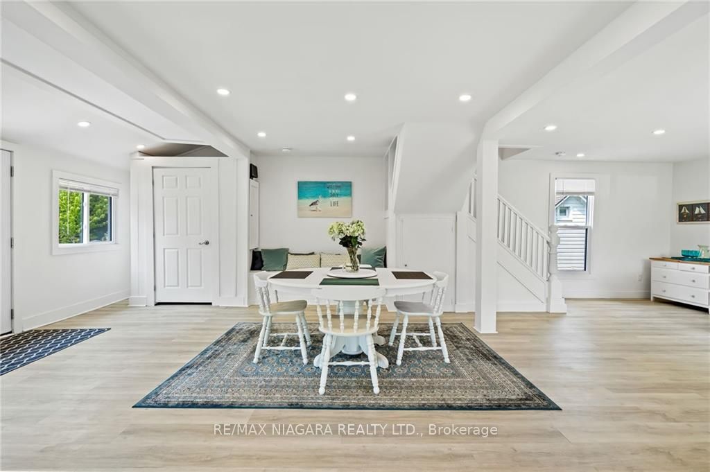 377 Cambridge Road W