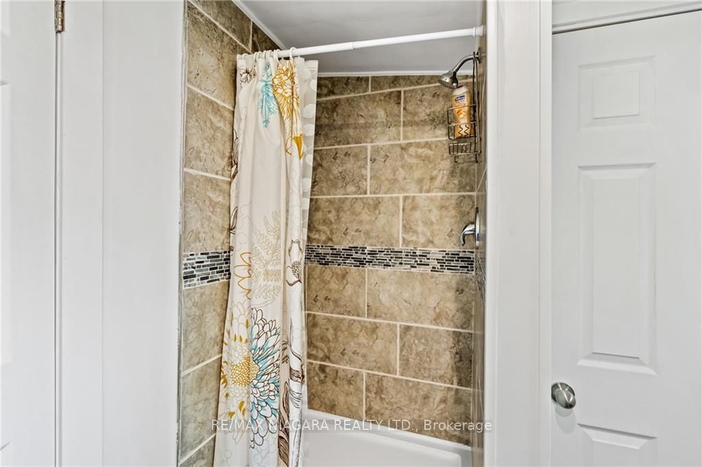 377 Cambridge Road W