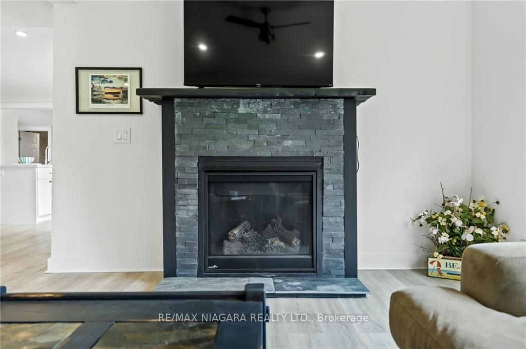 377 Cambridge Road W