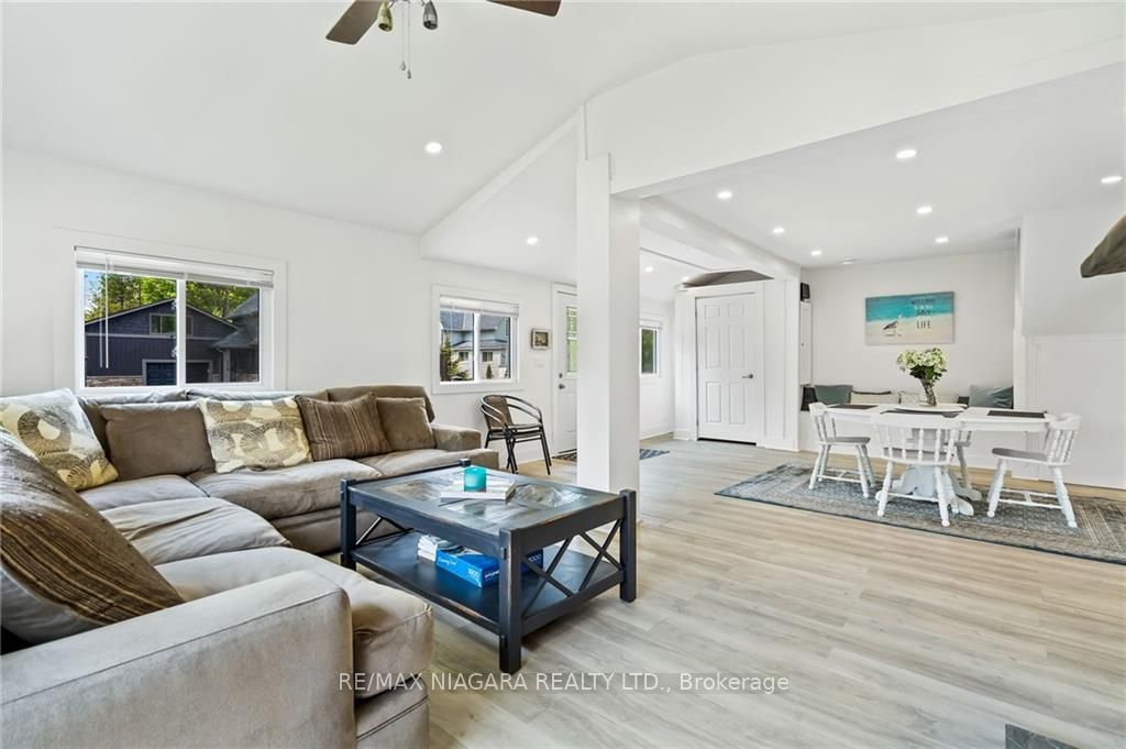 377 Cambridge Road W