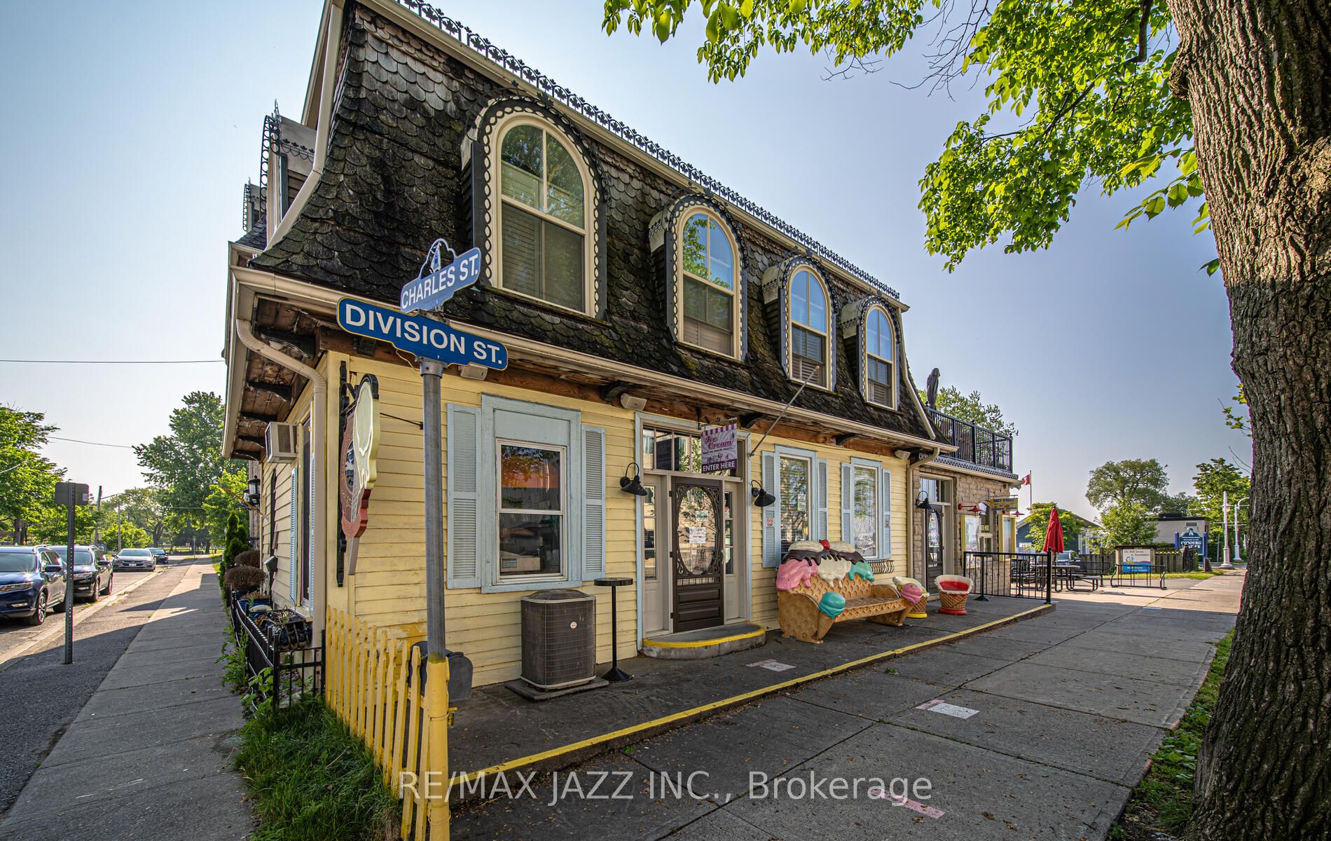 164 Division St