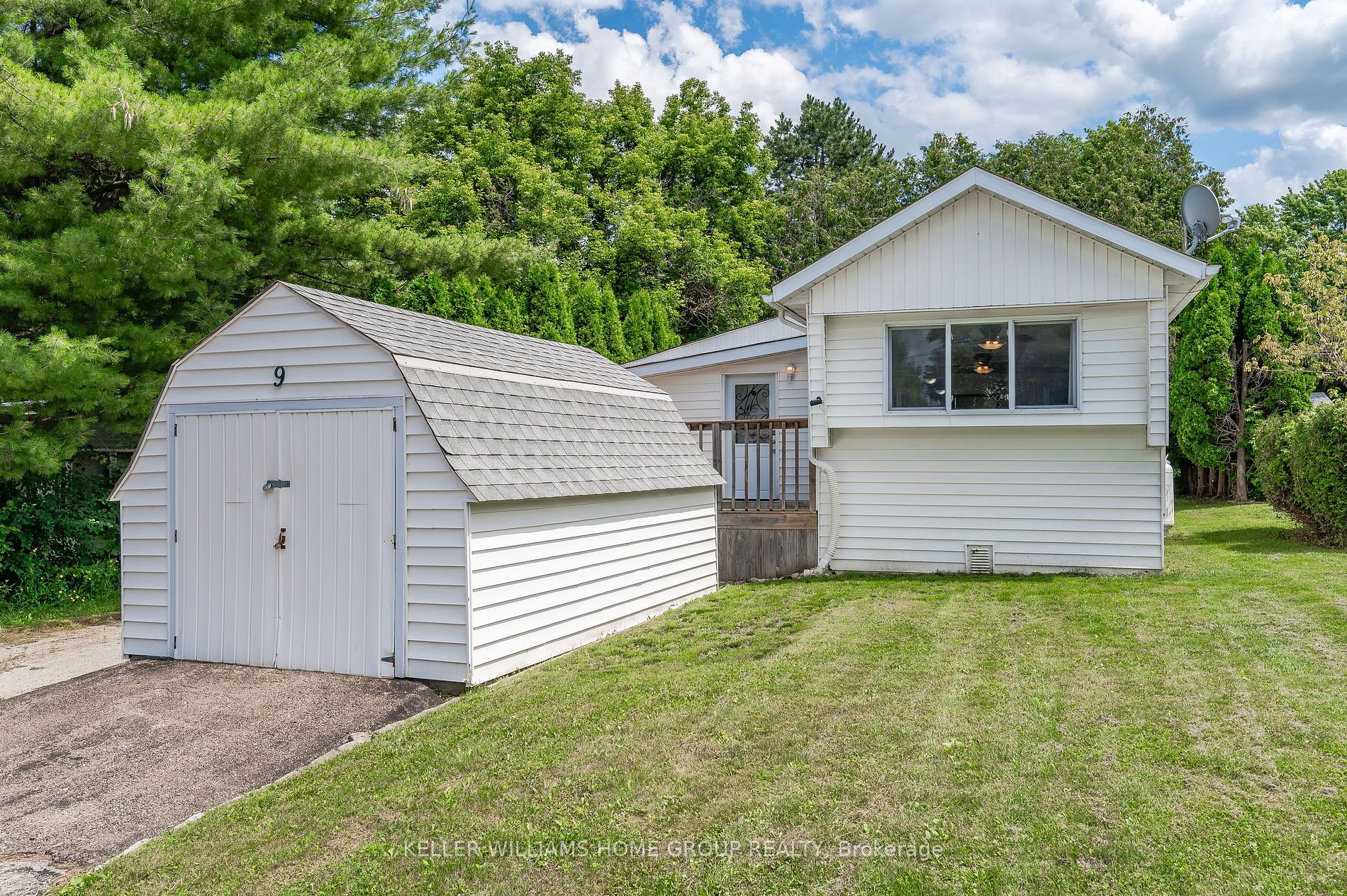 9 Cedar Lane